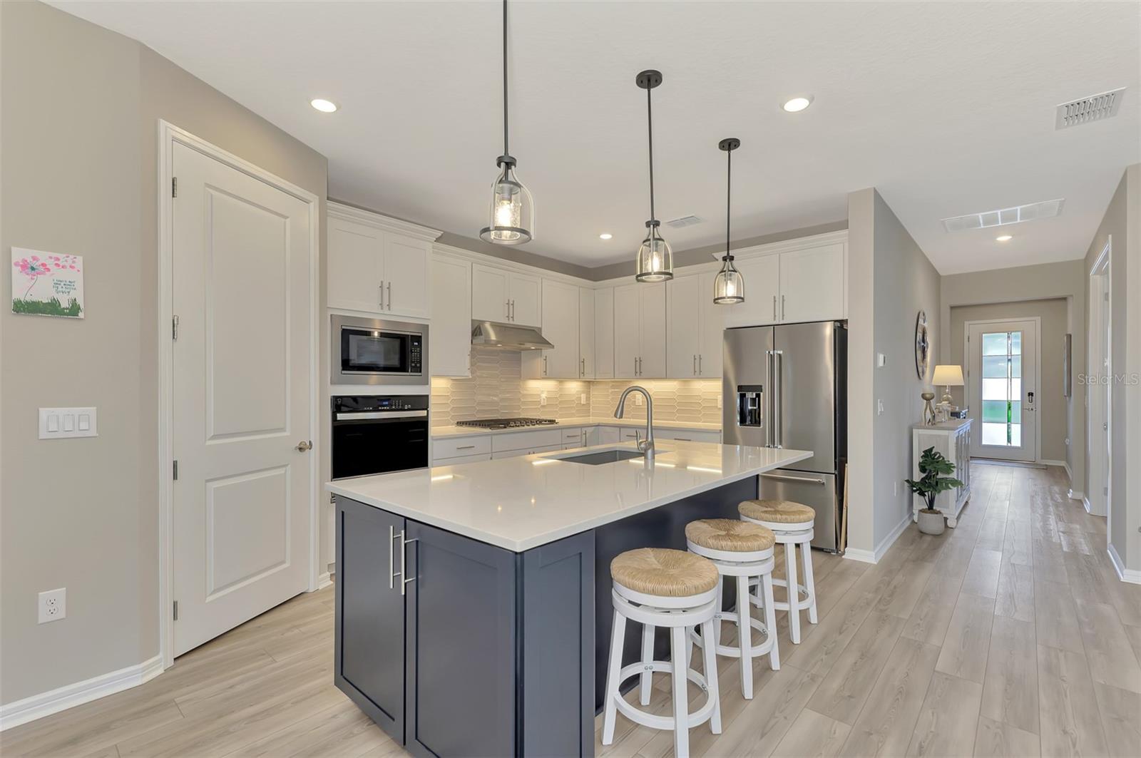 Image 20 of 94 For 9216 Barrier Coast Trail