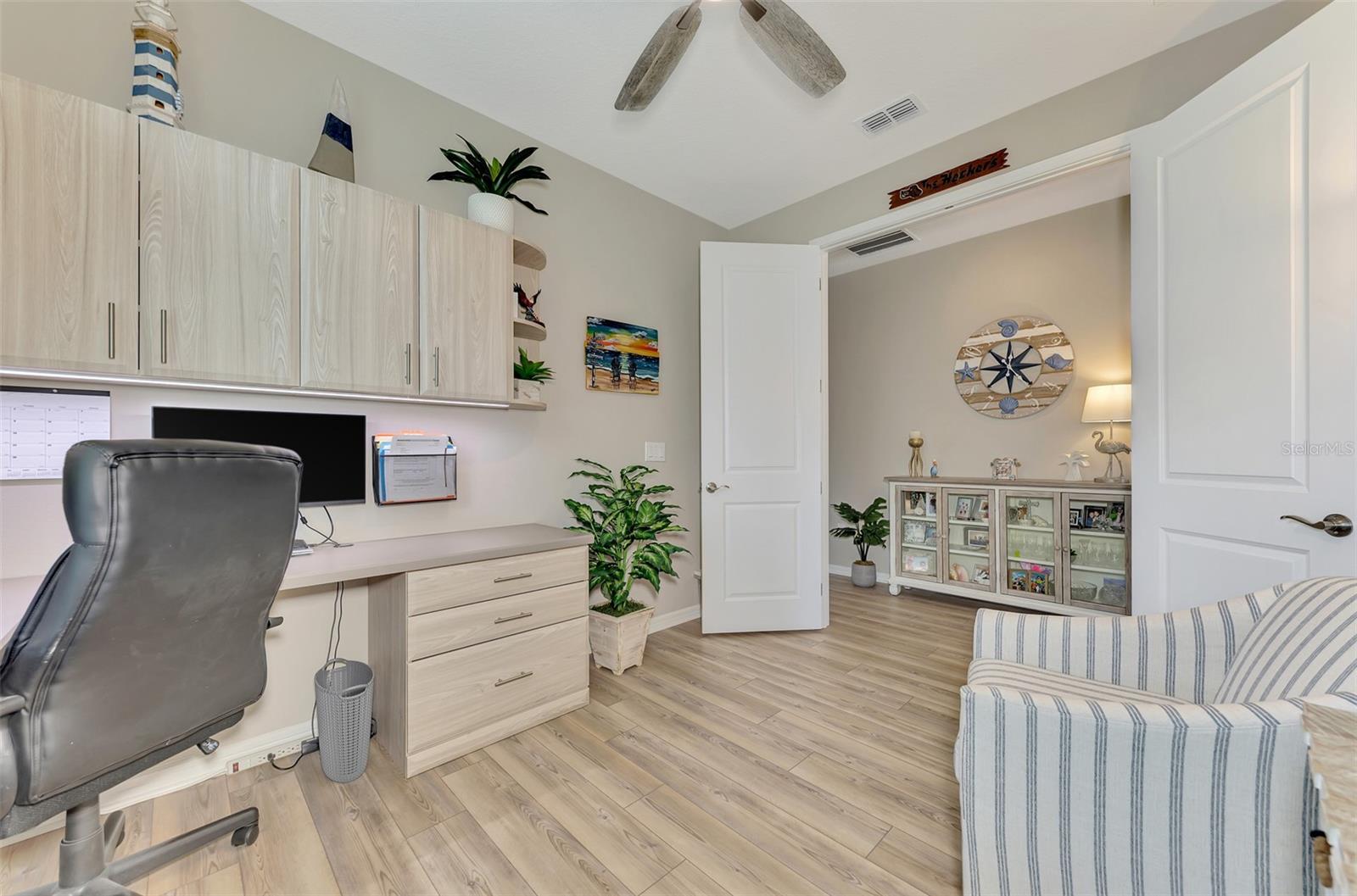 Image 38 of 94 For 9216 Barrier Coast Trail