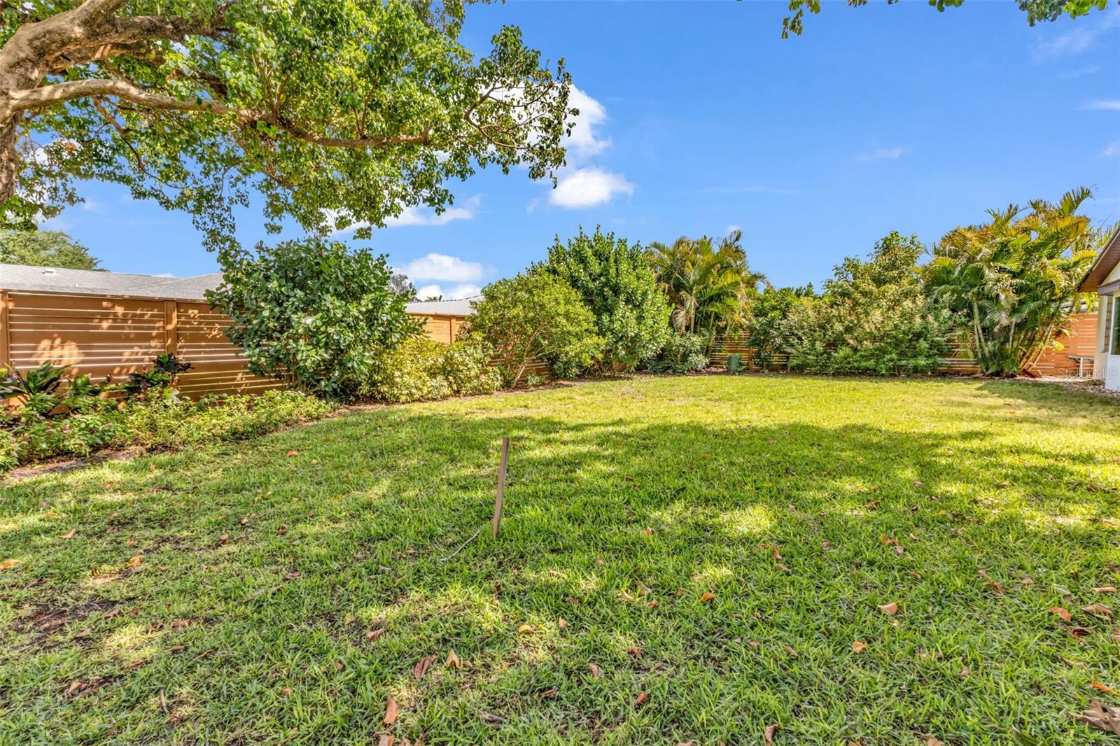 Image 19 of 25 For 1238 Waterside Lane