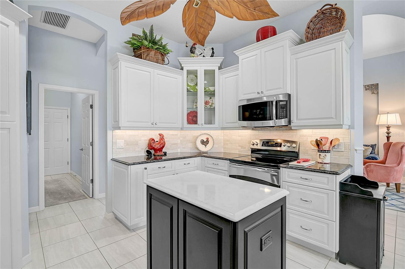 Image 13 of 52 For 5019 Bella Terra Drive