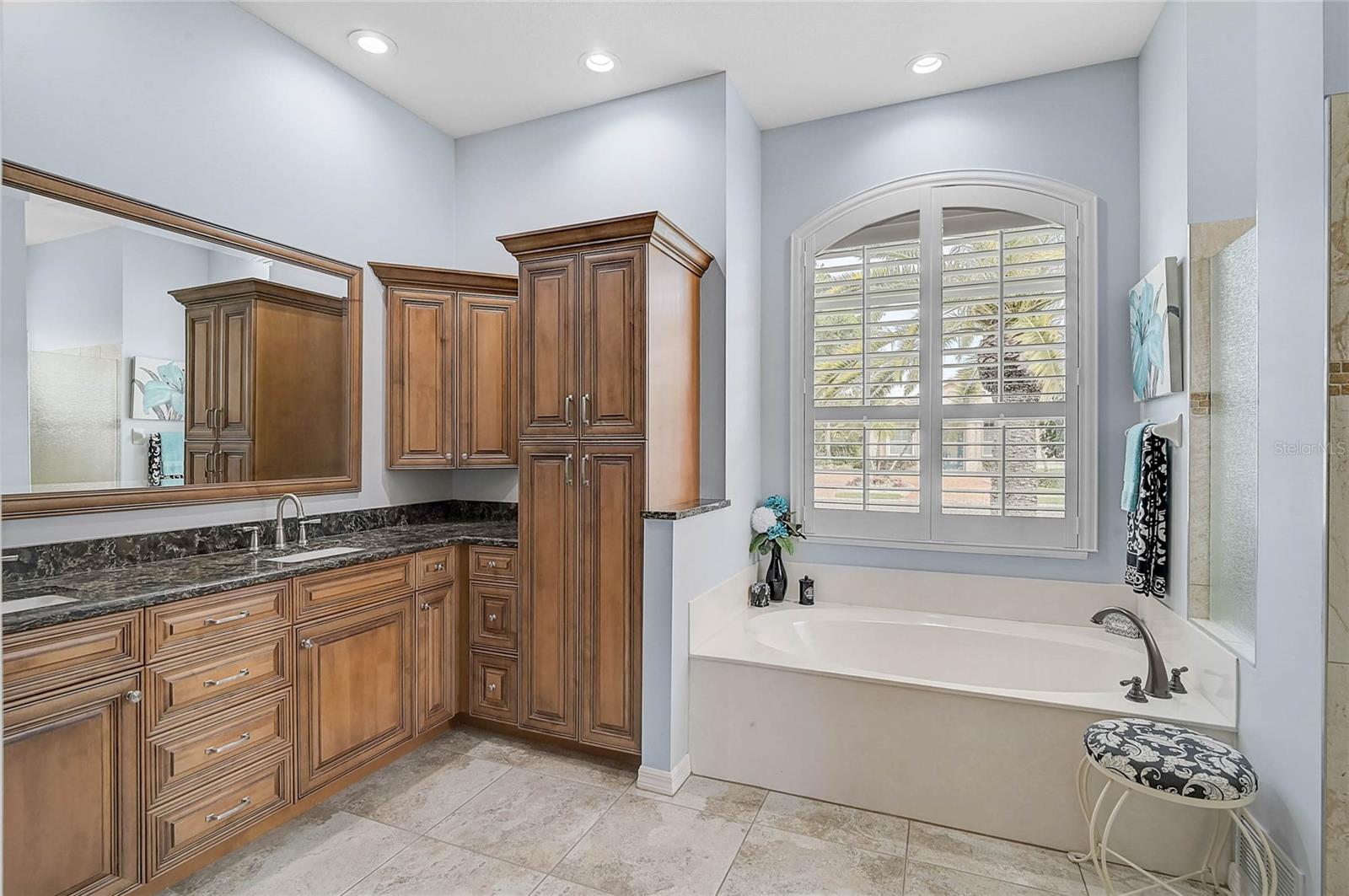 Image 23 of 52 For 5019 Bella Terra Drive