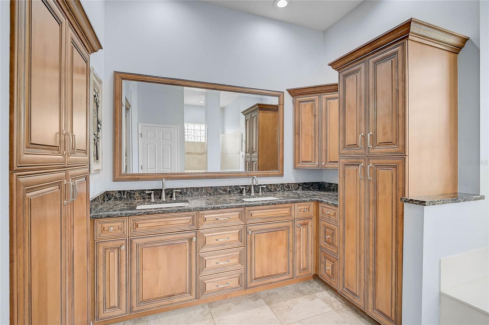 Image 24 of 52 For 5019 Bella Terra Drive