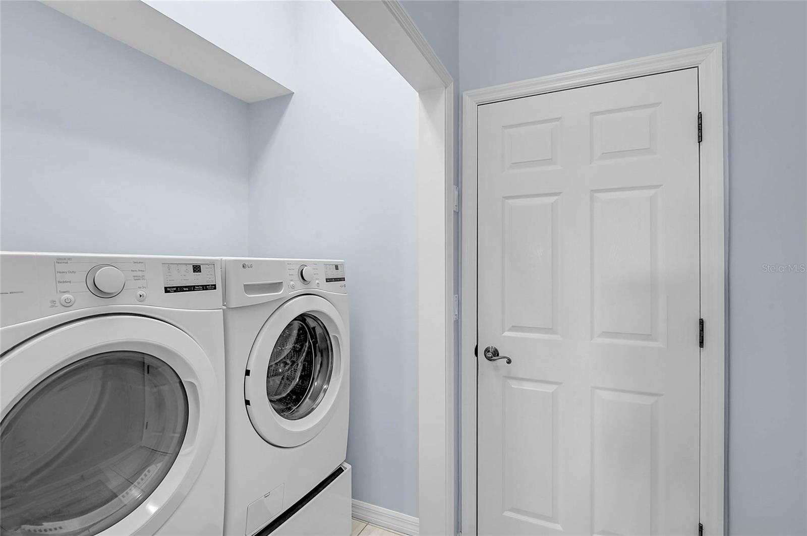 Image 29 of 52 For 5019 Bella Terra Drive