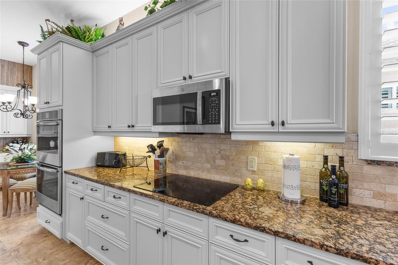 Image 22 of 67 For 11034 Barnsley Drive