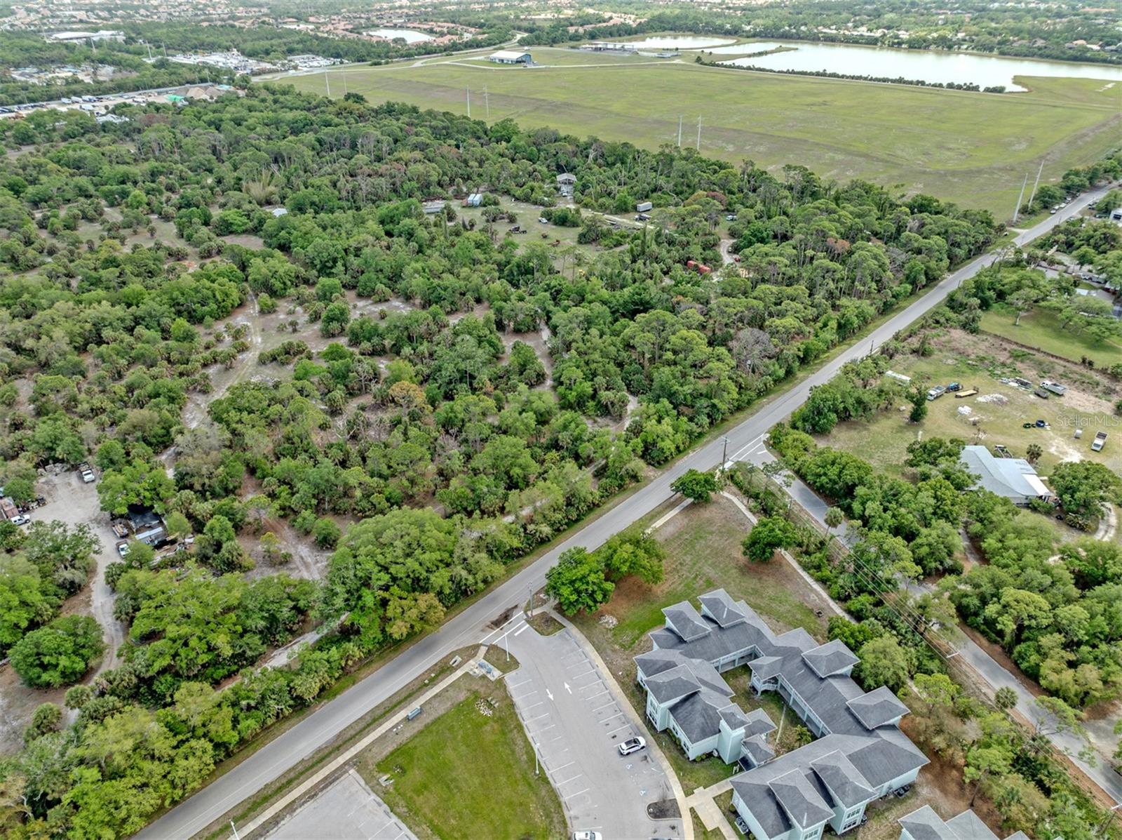 Image 13 of 59 For 400 Havana Road