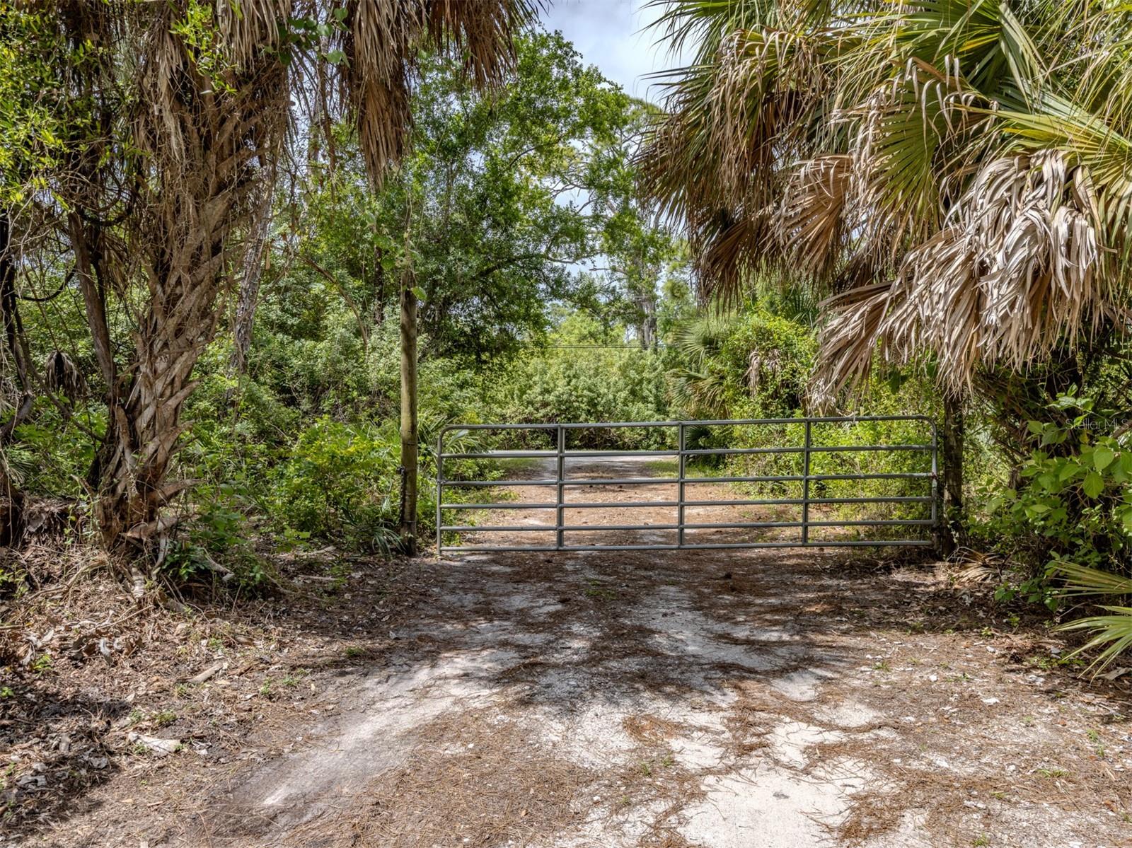 Image 20 of 59 For 400 Havana Road