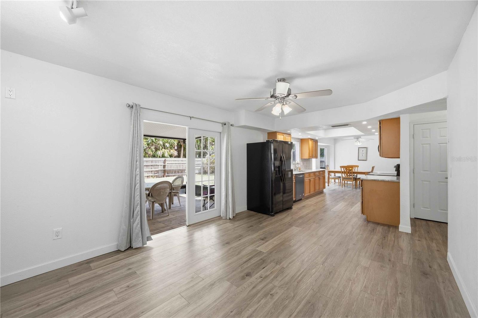 Image 10 of 52 For 17402 Billiar Avenue