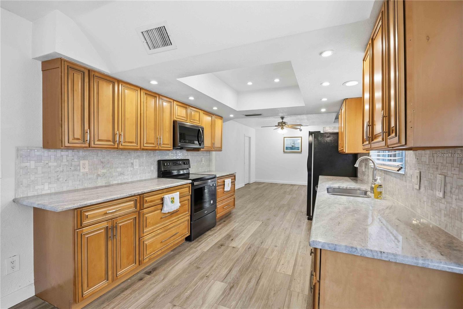 Image 14 of 52 For 17402 Billiar Avenue