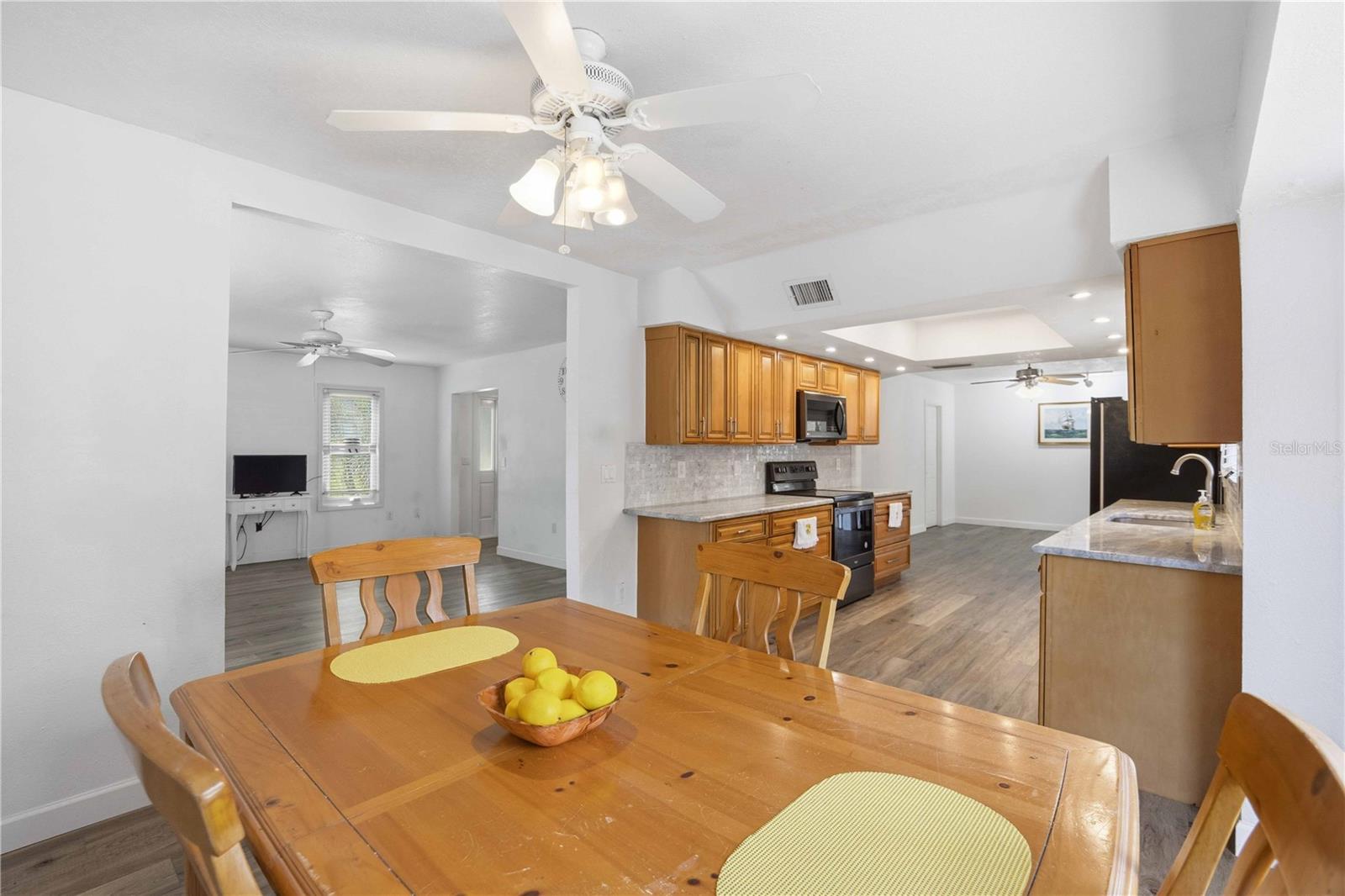 Image 16 of 52 For 17402 Billiar Avenue