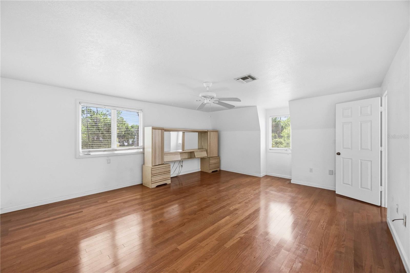 Image 21 of 52 For 17402 Billiar Avenue