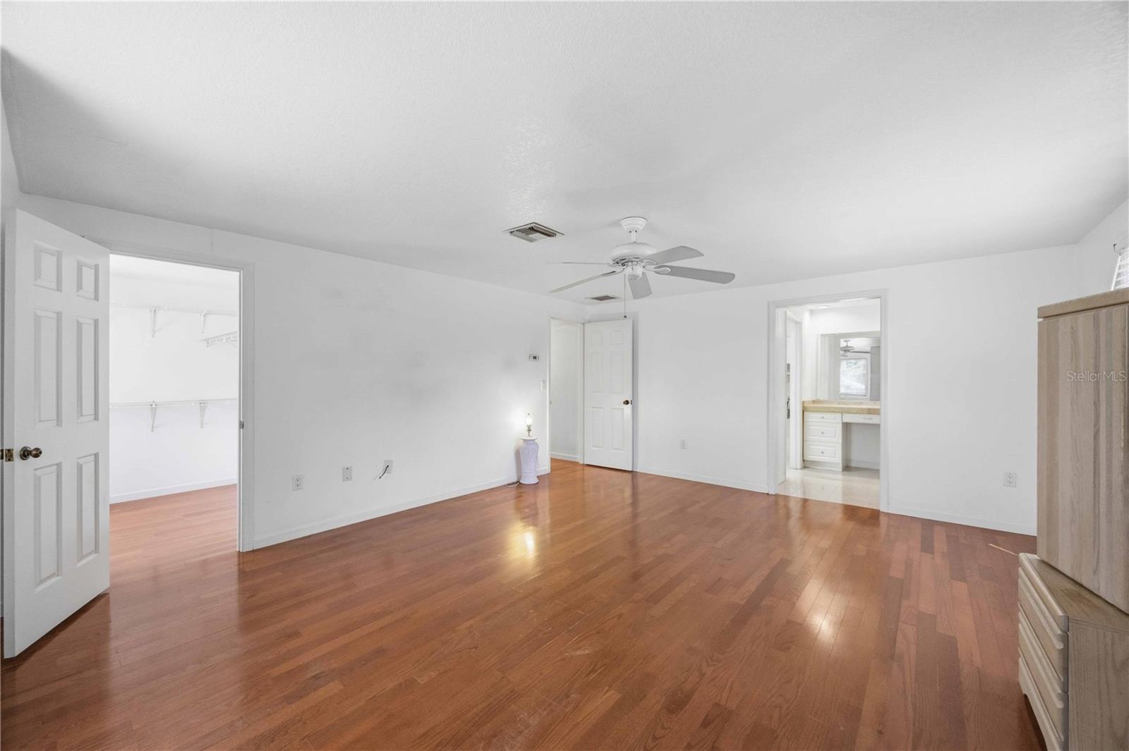 Image 23 of 52 For 17402 Billiar Avenue