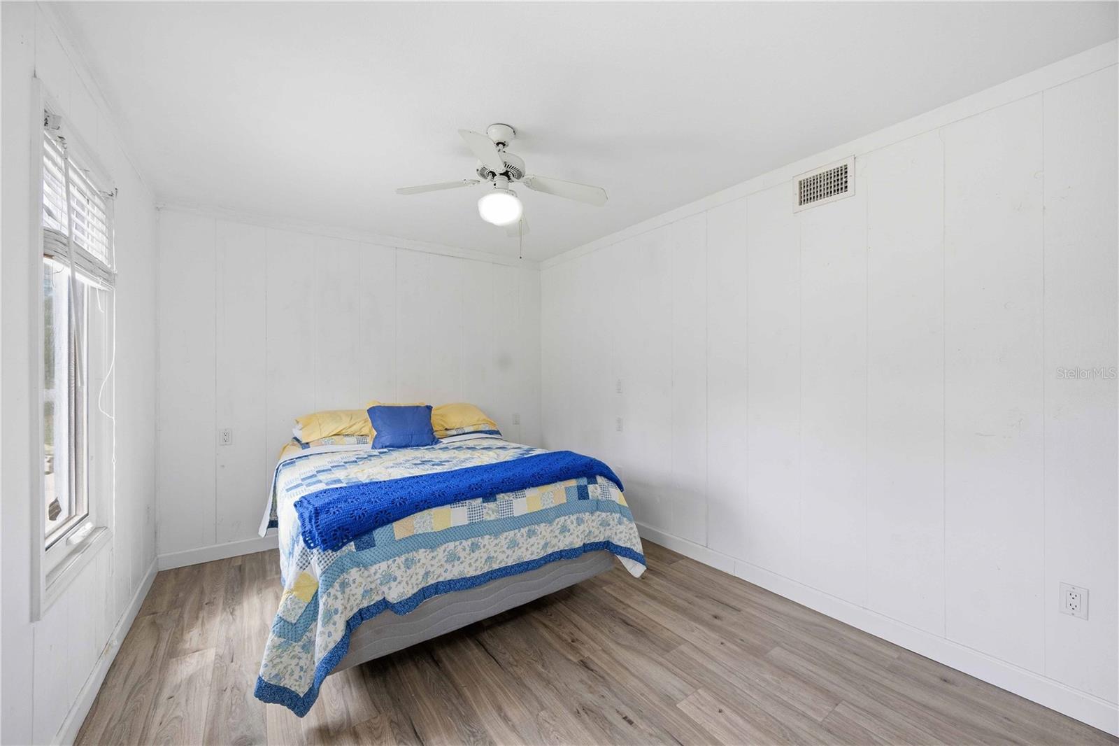 Image 26 of 52 For 17402 Billiar Avenue