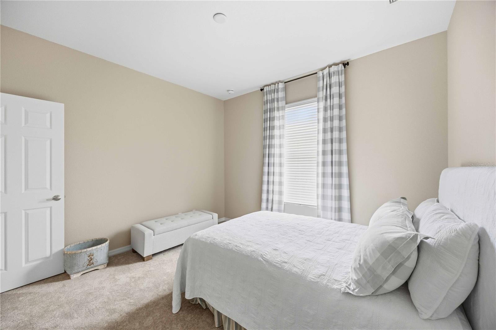 Image 16 of 78 For 1917 Scarlett Avenue