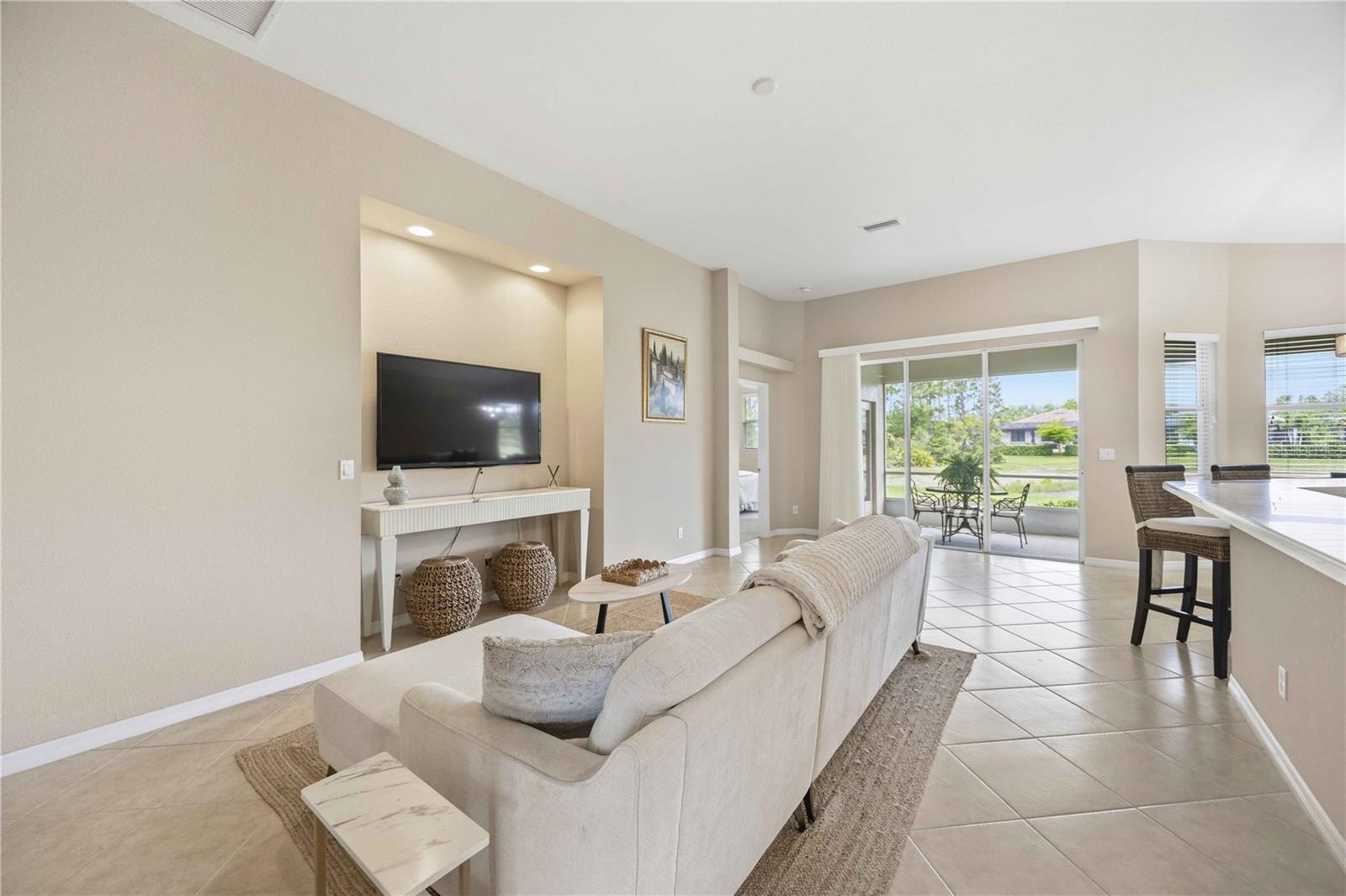 Image 18 of 78 For 1917 Scarlett Avenue