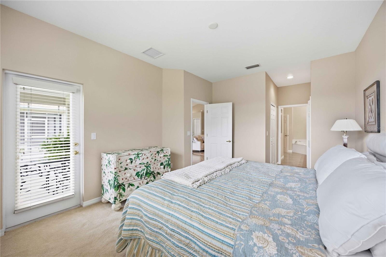 Image 31 of 78 For 1917 Scarlett Avenue