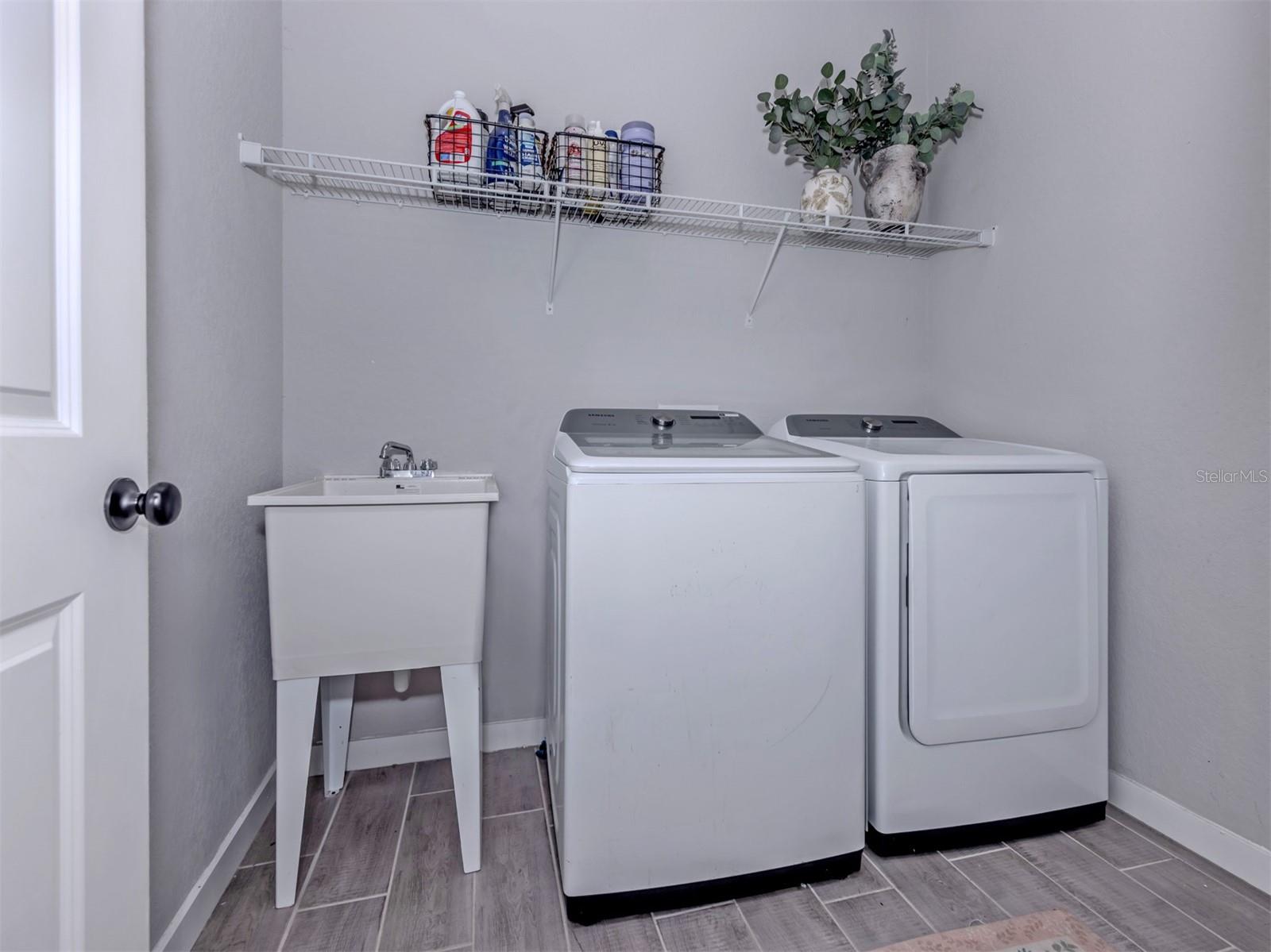 Image 20 of 31 For 1046 Rhinelander Street