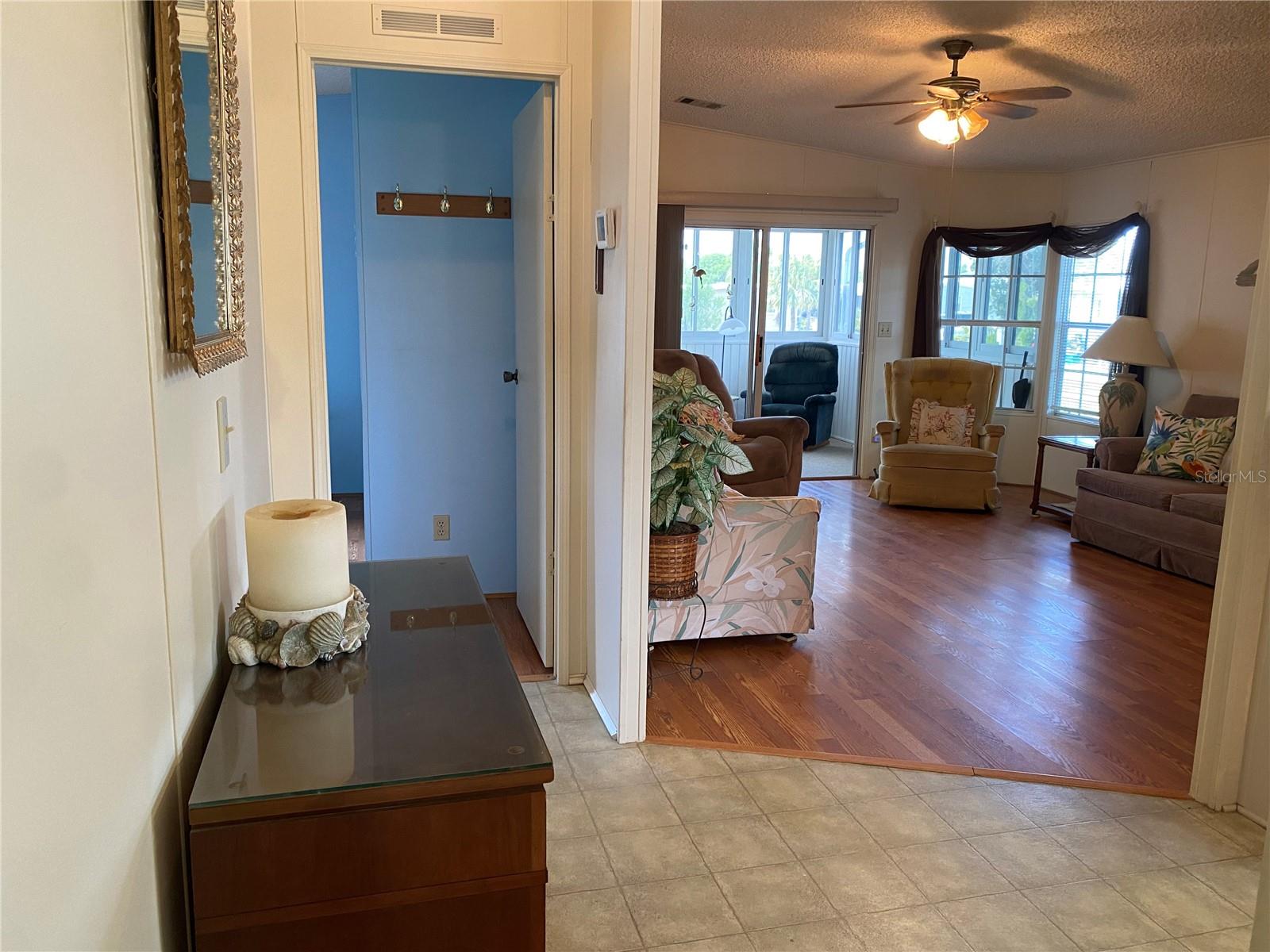 Image 11 of 20 For 701 Riverview Circle