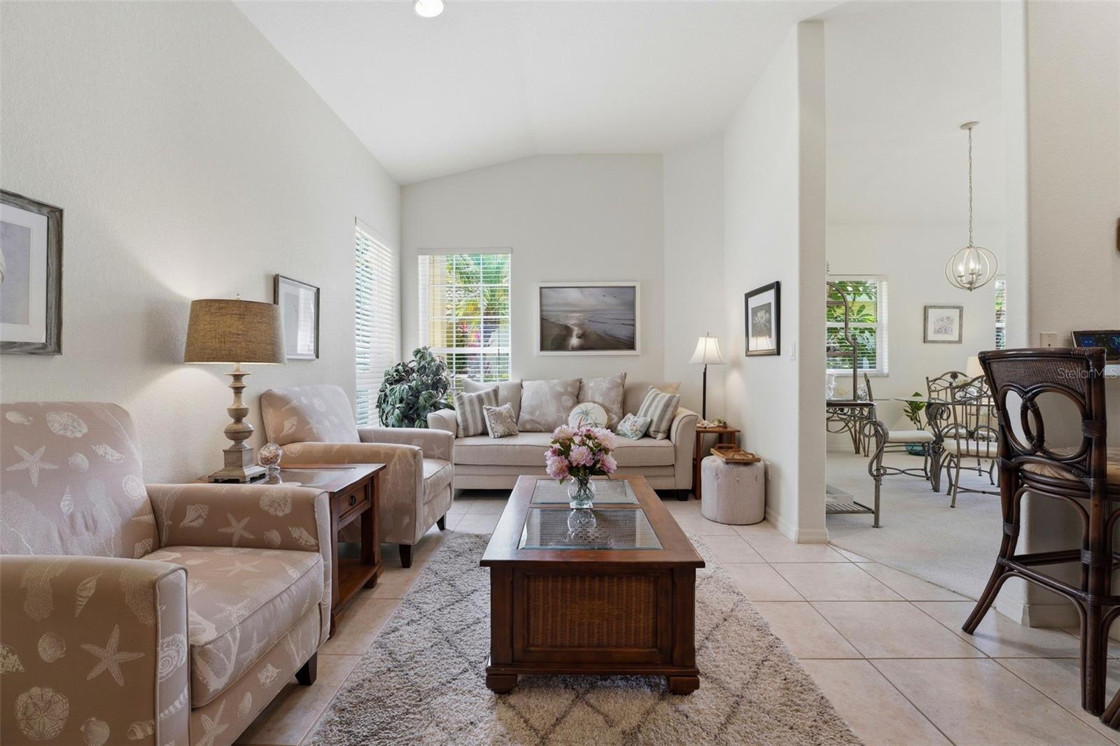 Image 10 of 36 For 206 Vista Del Lago Way