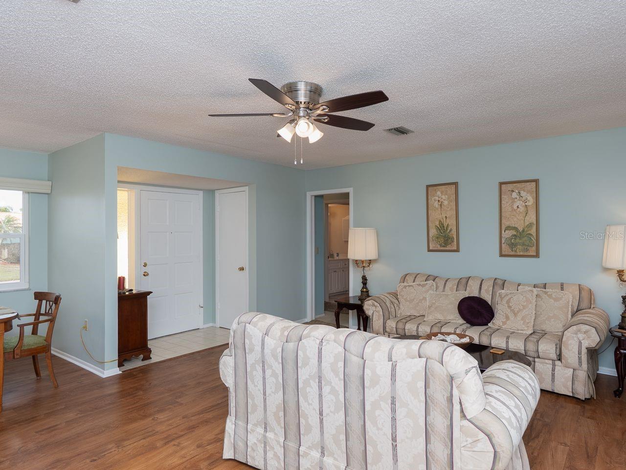 Image 10 of 44 For 6 Pine Ridge Way