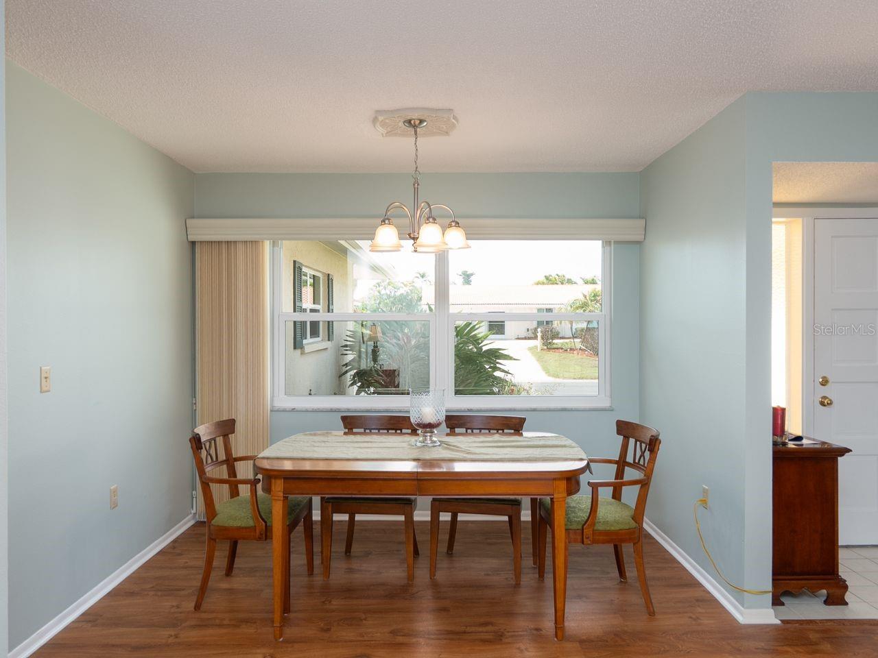 Image 14 of 44 For 6 Pine Ridge Way