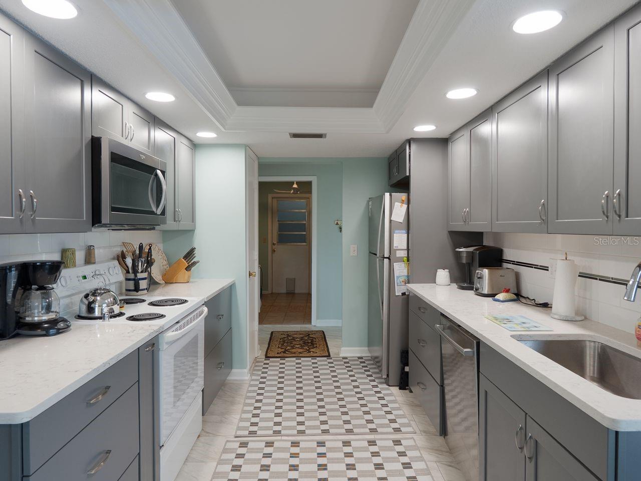 Image 18 of 44 For 6 Pine Ridge Way