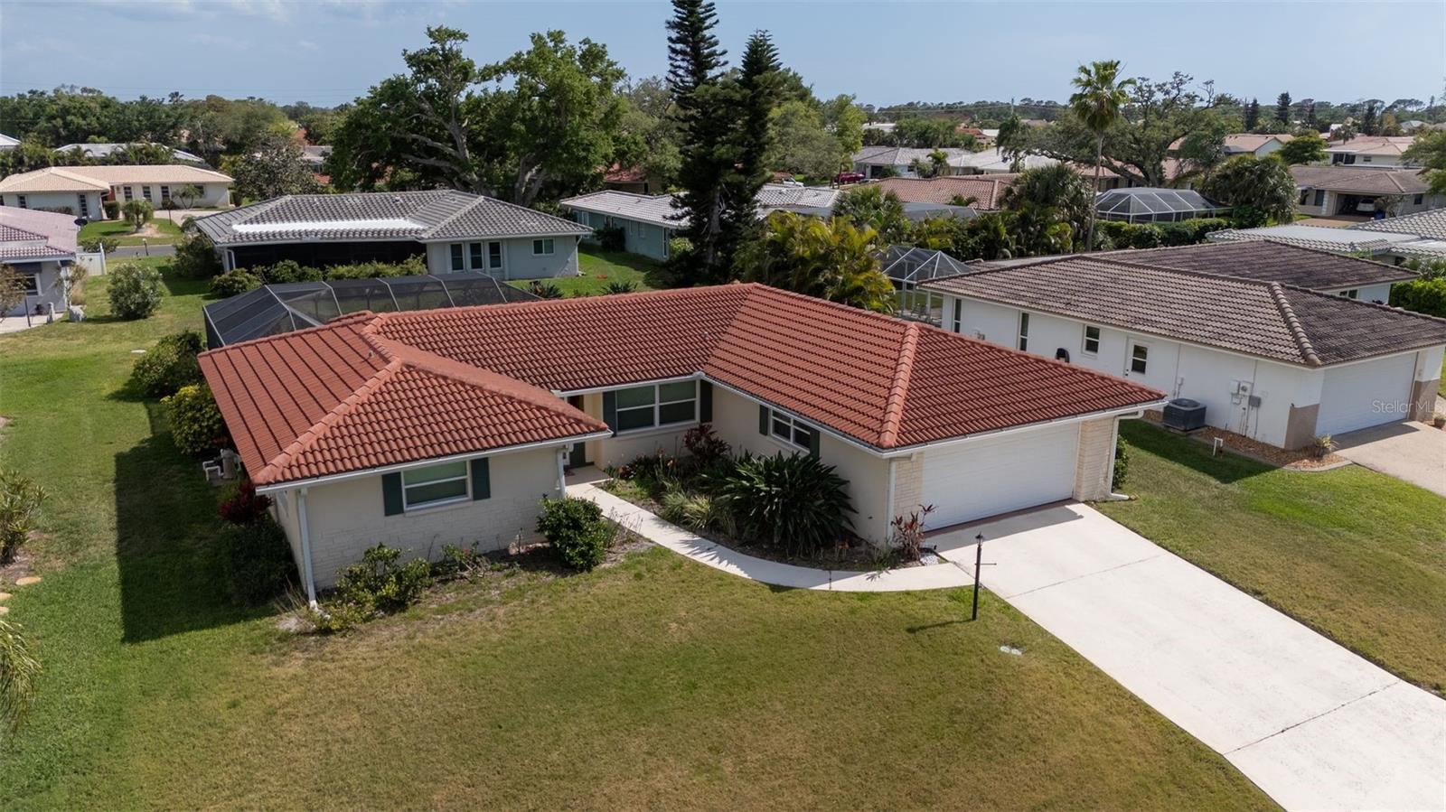 Image 3 of 44 For 6 Pine Ridge Way