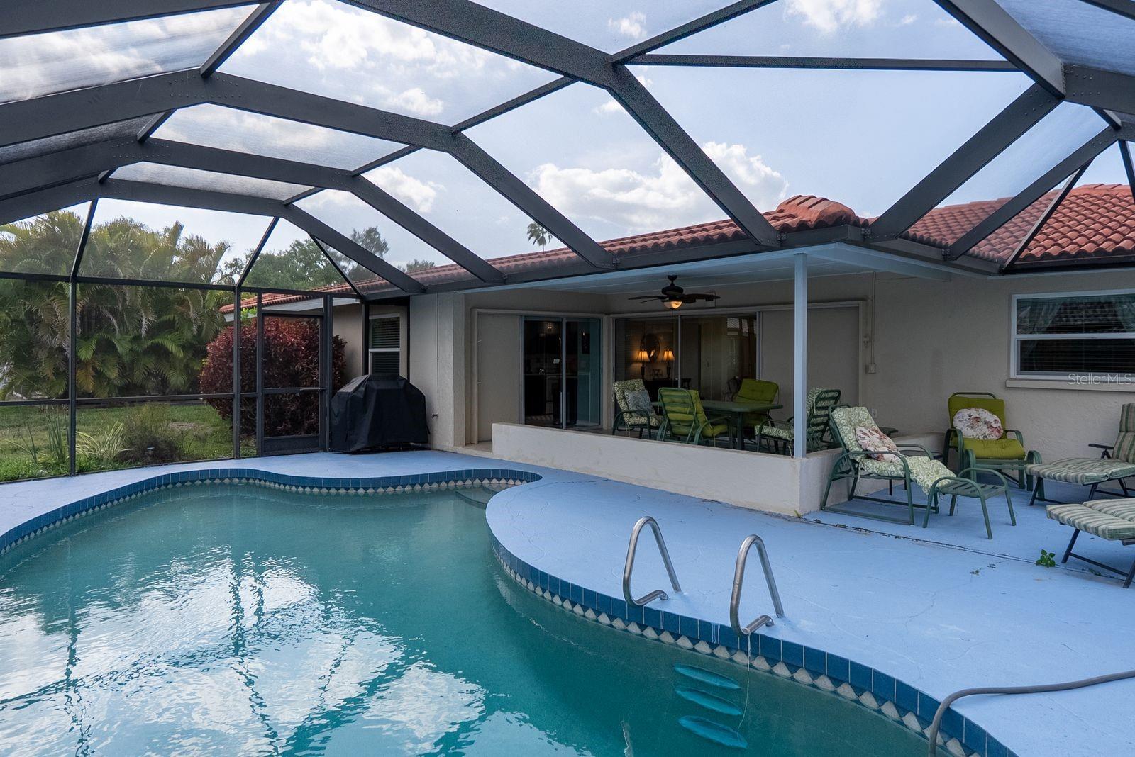 Image 37 of 44 For 6 Pine Ridge Way