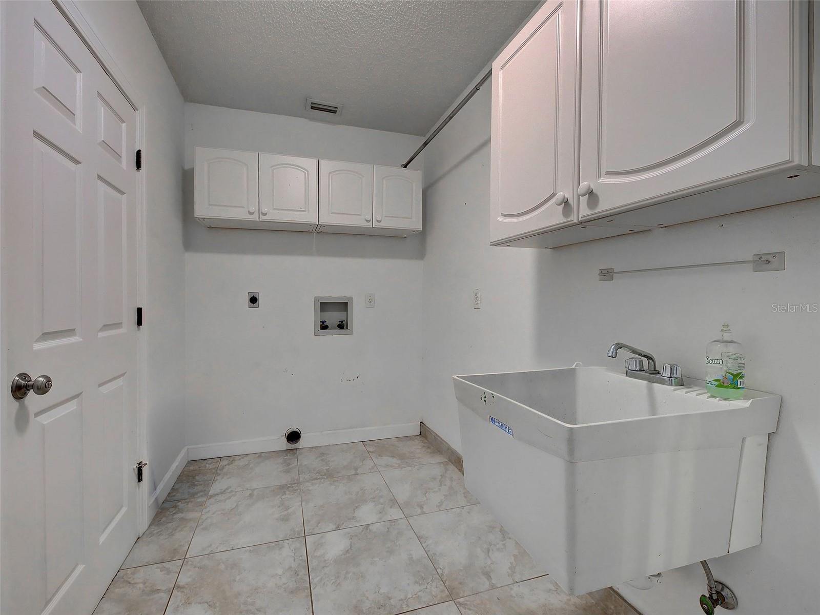 Image 20 of 51 For 1337 Whispering Lane