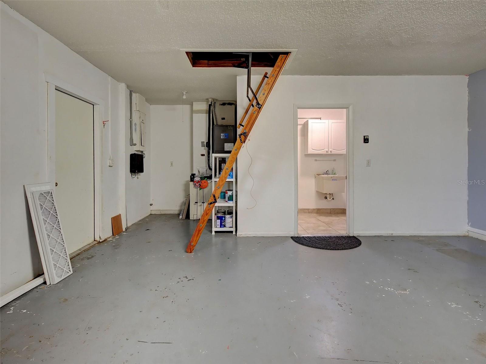 Image 22 of 51 For 1337 Whispering Lane