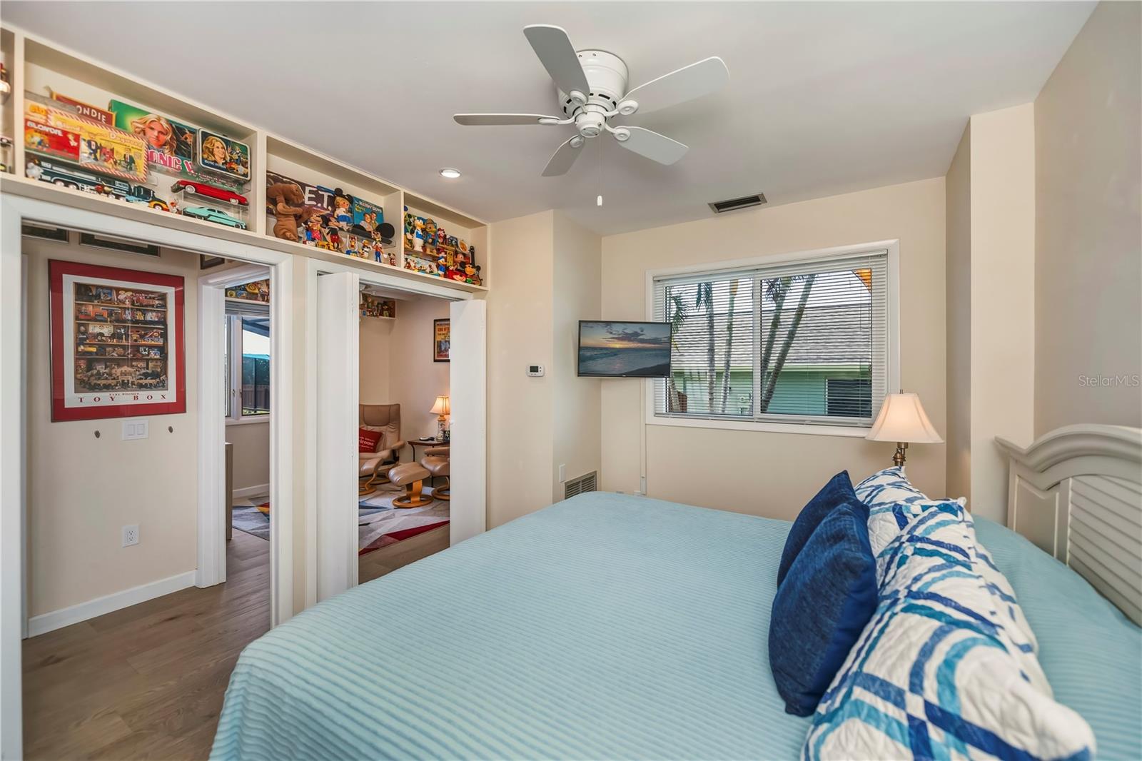 Image 42 of 50 For 1238 Paradise Way