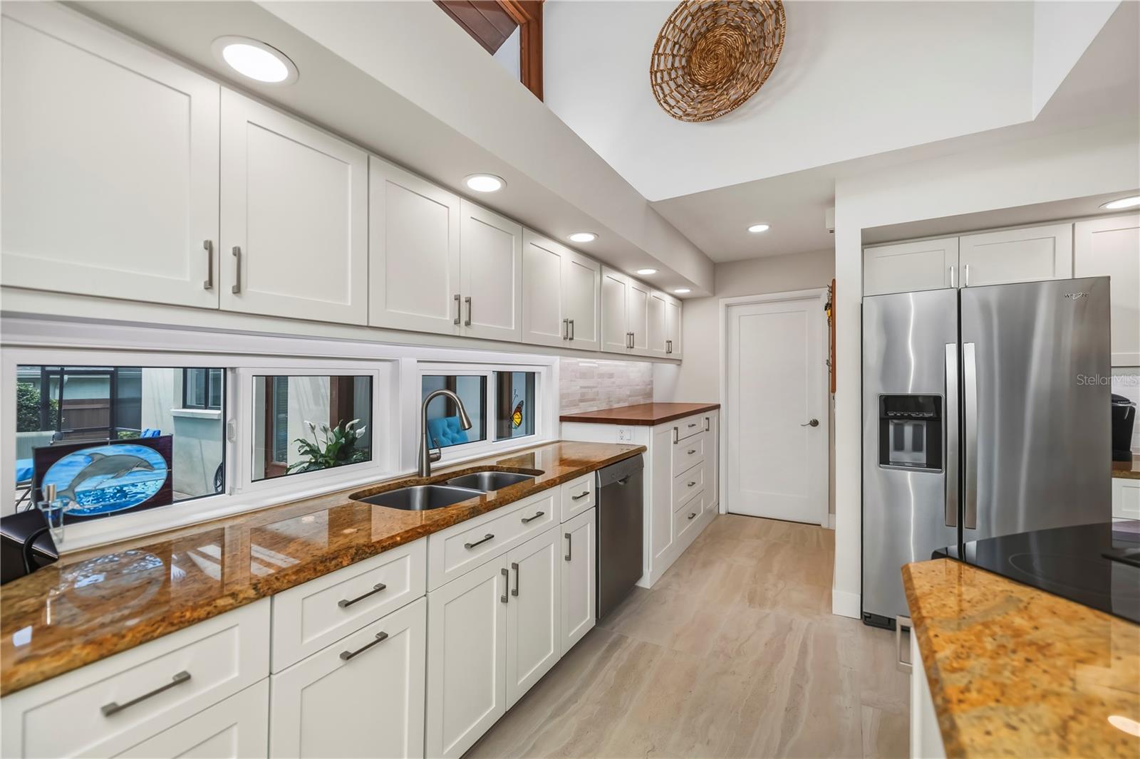 Image 9 of 50 For 1238 Paradise Way