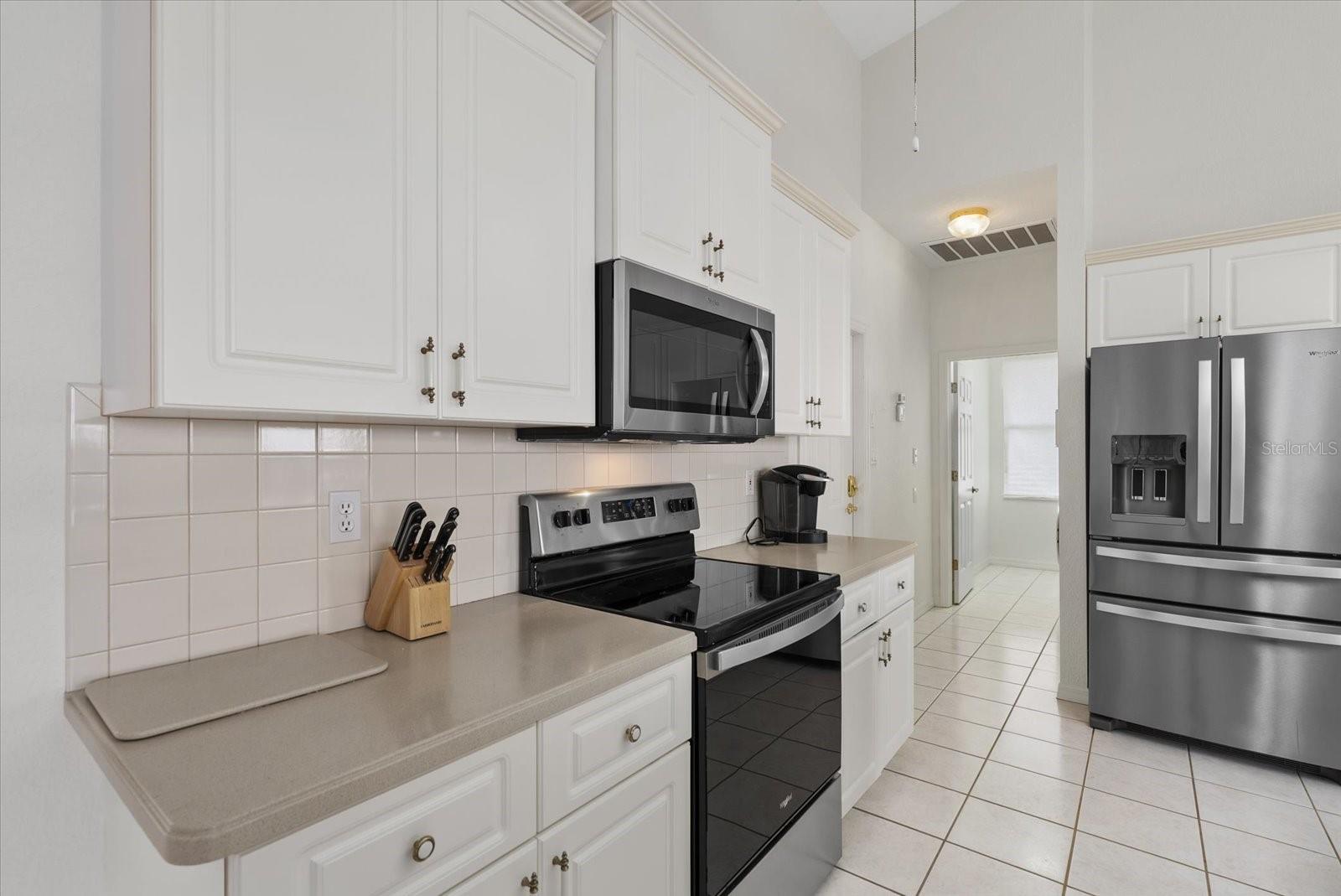 Image 14 of 48 For 5665 Riviera Court