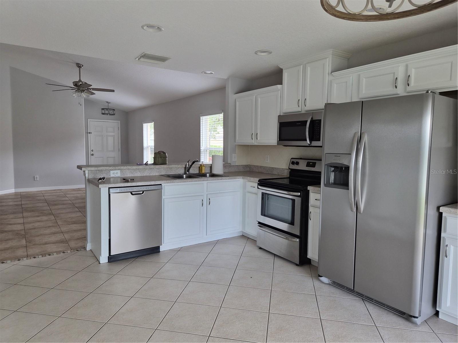 Image 6 of 27 For 6219 Blue Runner Court