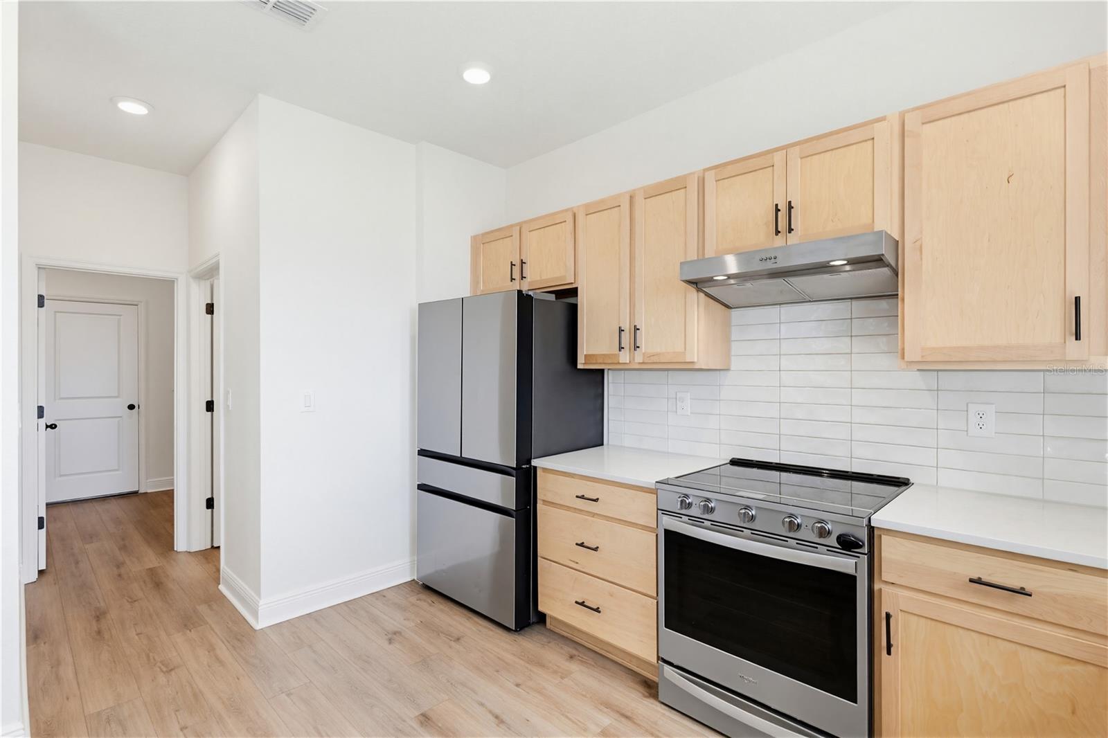 Image 20 of 69 For 9395 Sandy Bluffs Circle