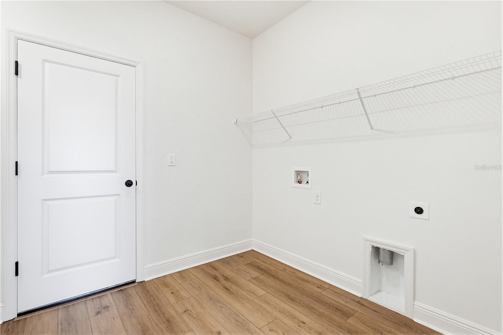 Image 25 of 69 For 9395 Sandy Bluffs Circle