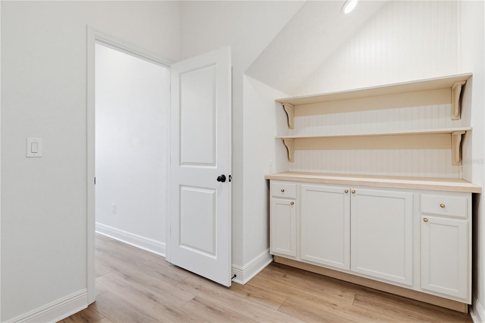 Image 28 of 69 For 9395 Sandy Bluffs Circle