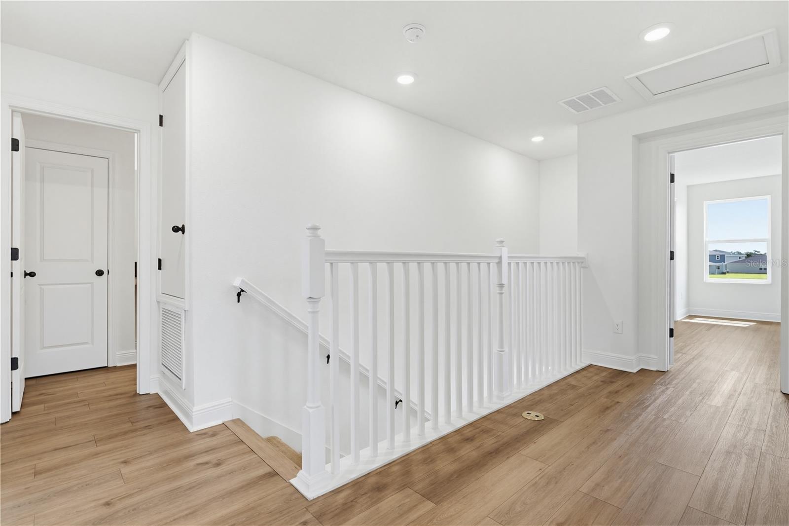 Image 32 of 69 For 9395 Sandy Bluffs Circle