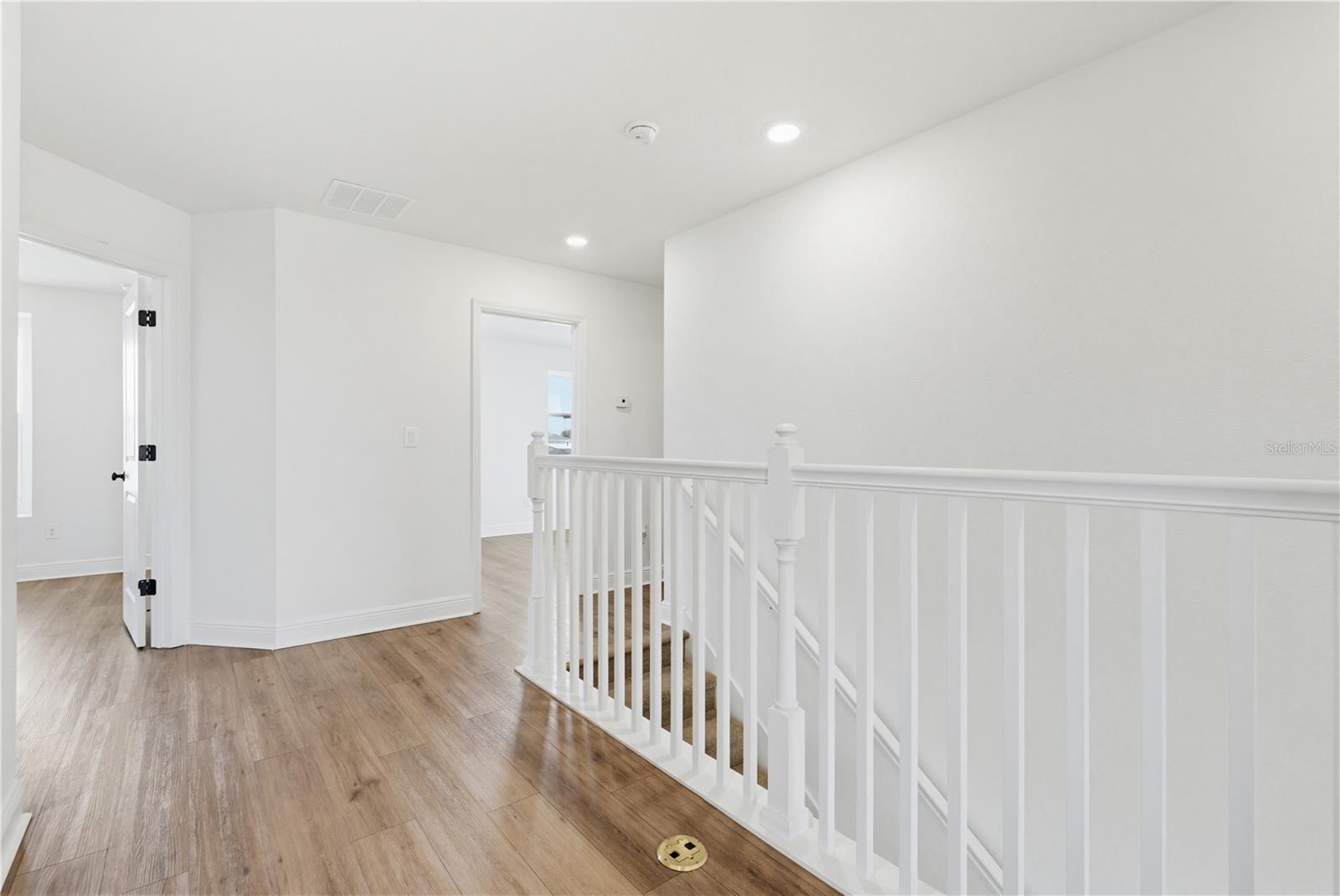 Image 33 of 69 For 9395 Sandy Bluffs Circle