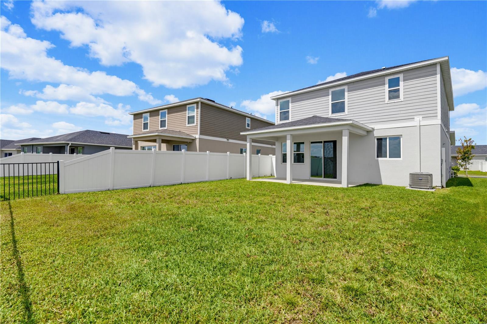 Image 53 of 69 For 9395 Sandy Bluffs Circle