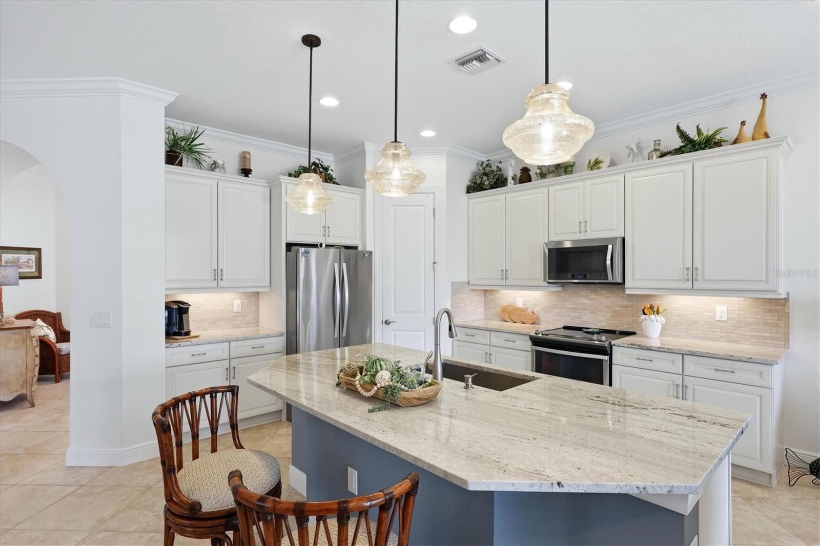 Image 33 of 100 For 10441 Crooked Creek Drive