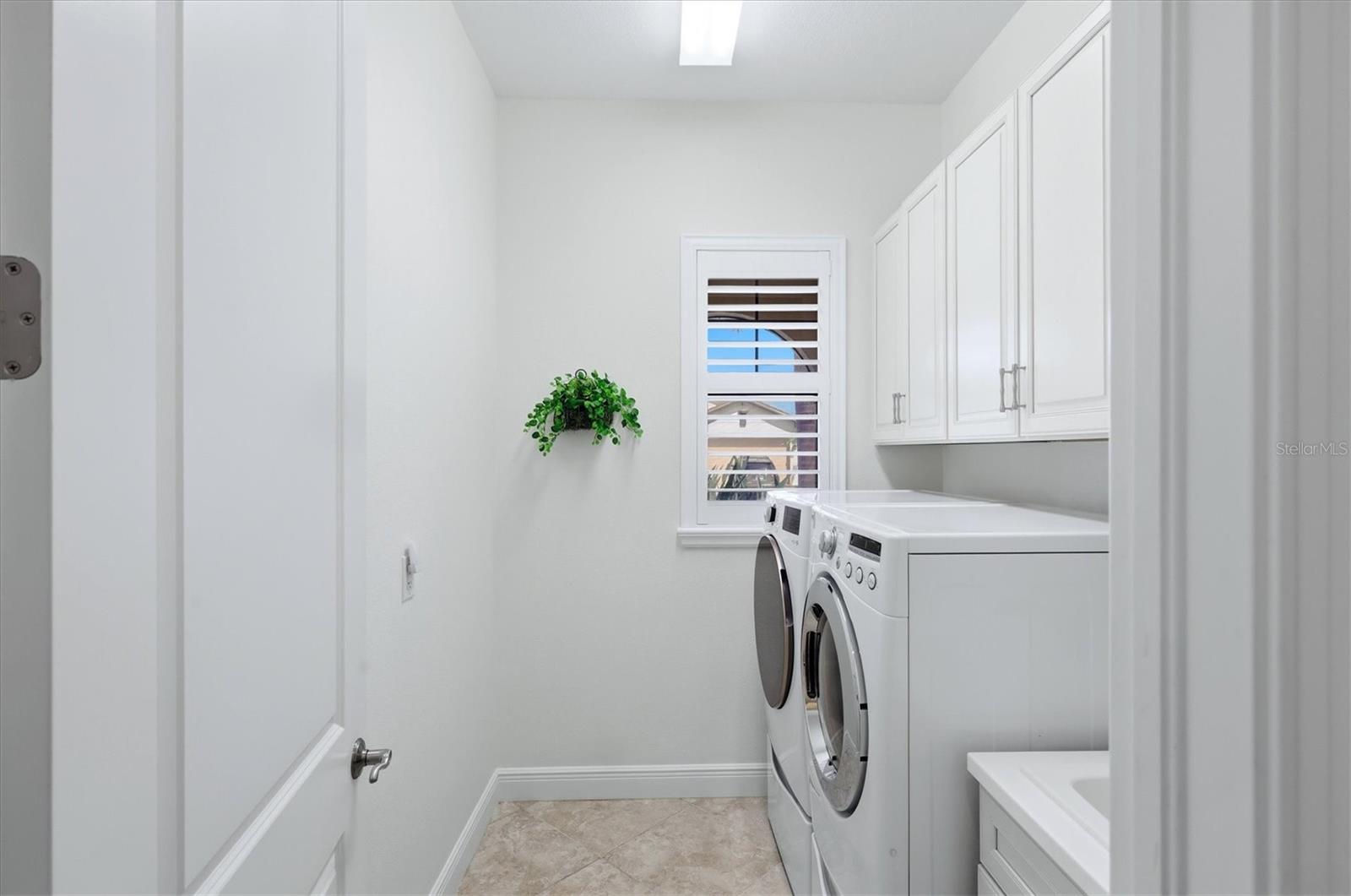 Image 57 of 100 For 10441 Crooked Creek Drive