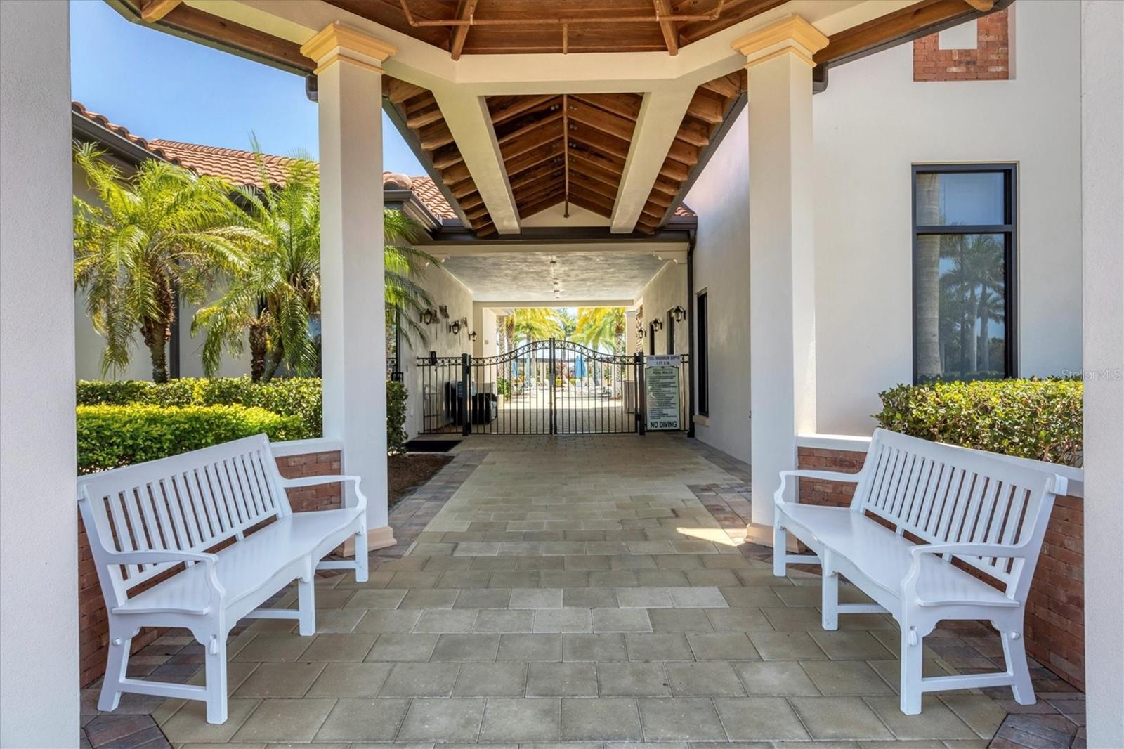 Image 84 of 100 For 10441 Crooked Creek Drive