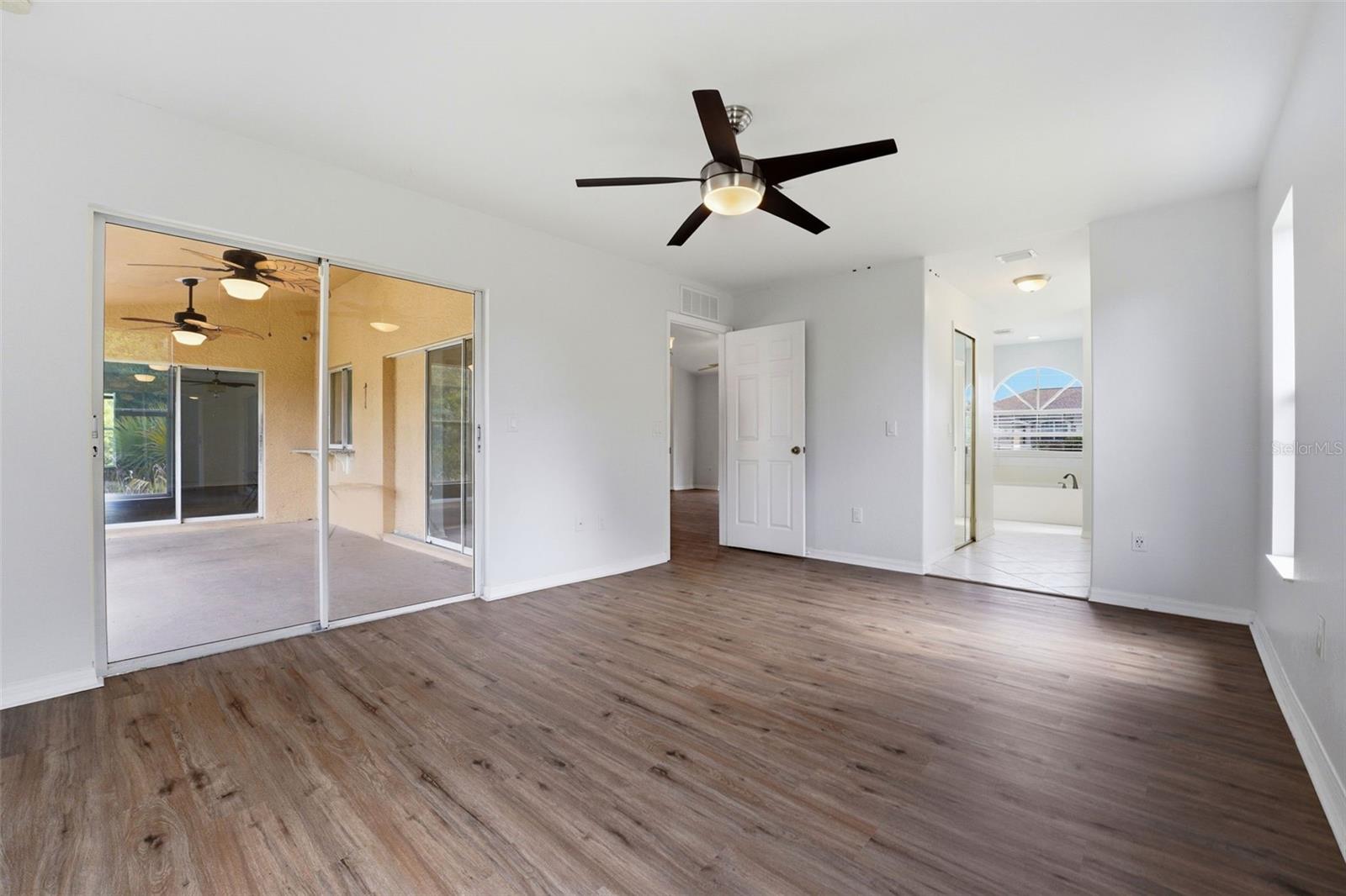 Listing photo id 18 for 2637 Courtland Avenue