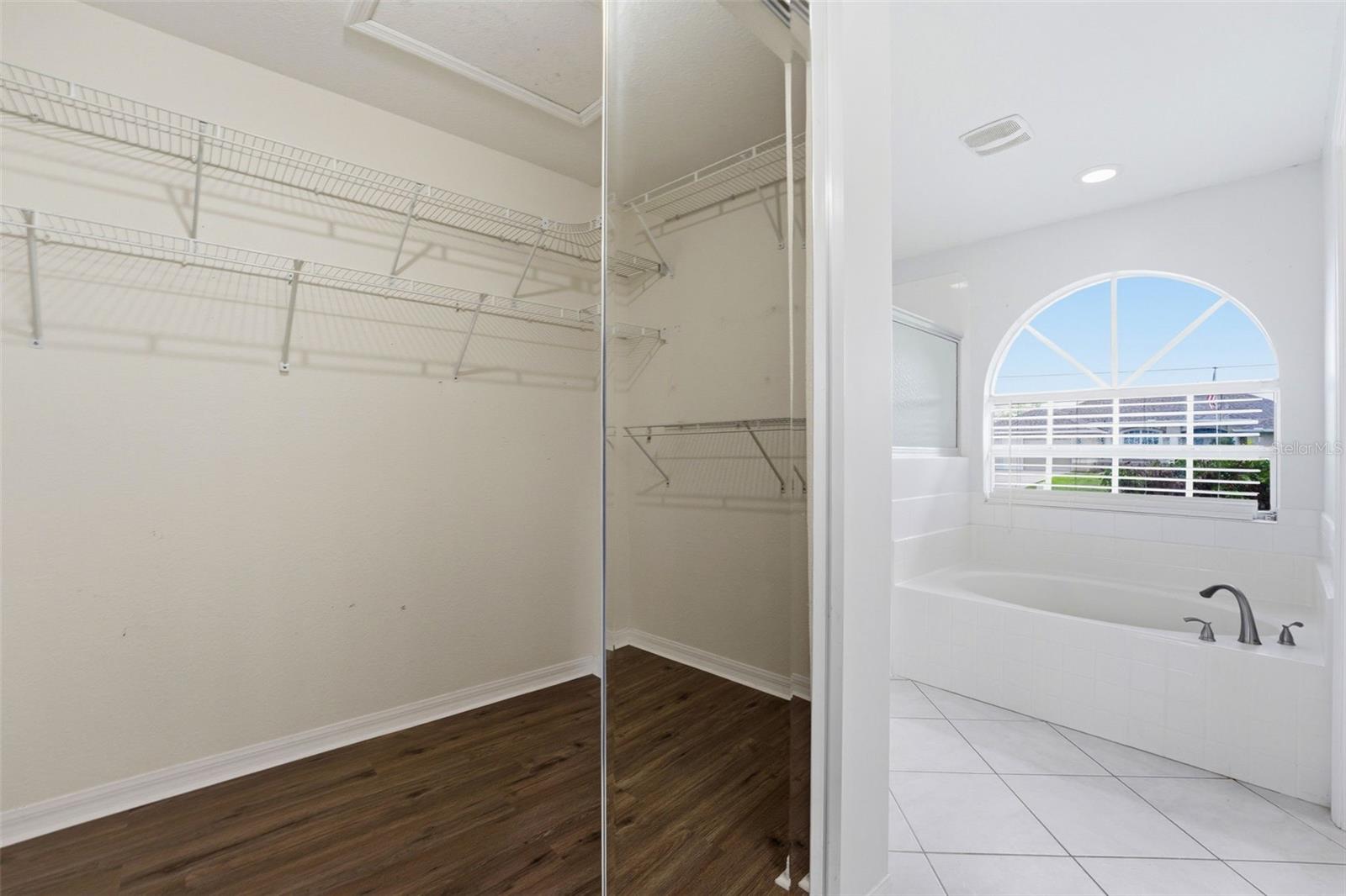 Listing photo id 21 for 2637 Courtland Avenue