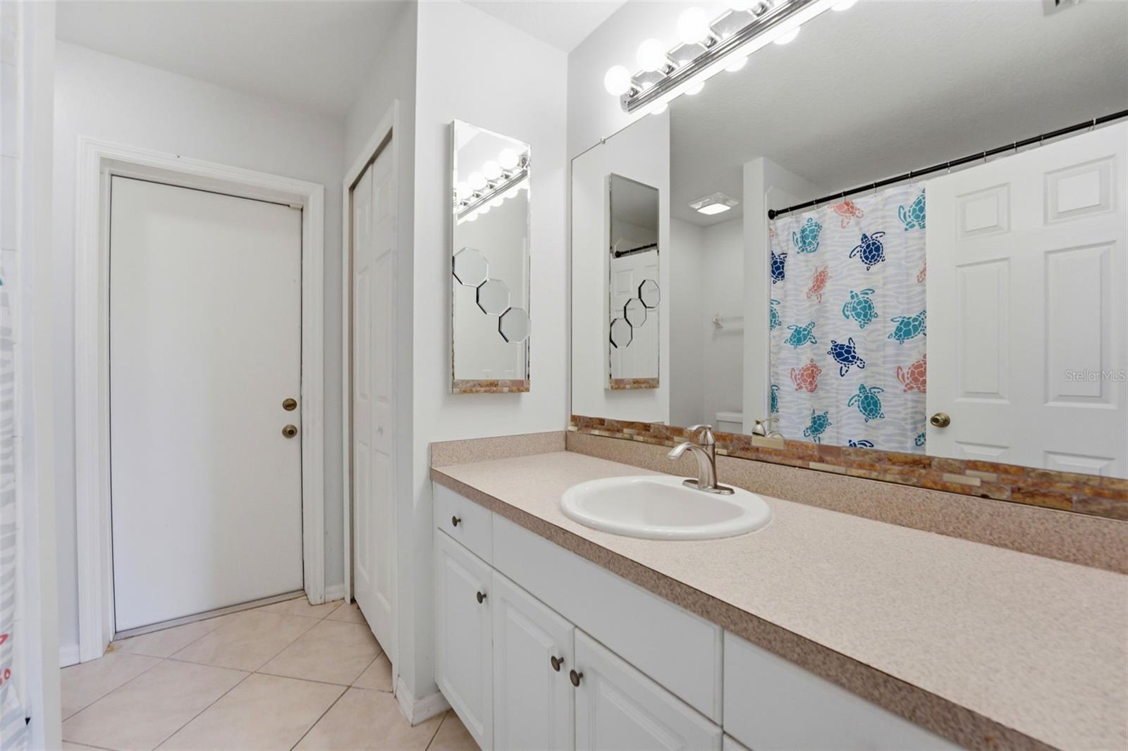 Listing photo id 27 for 2637 Courtland Avenue