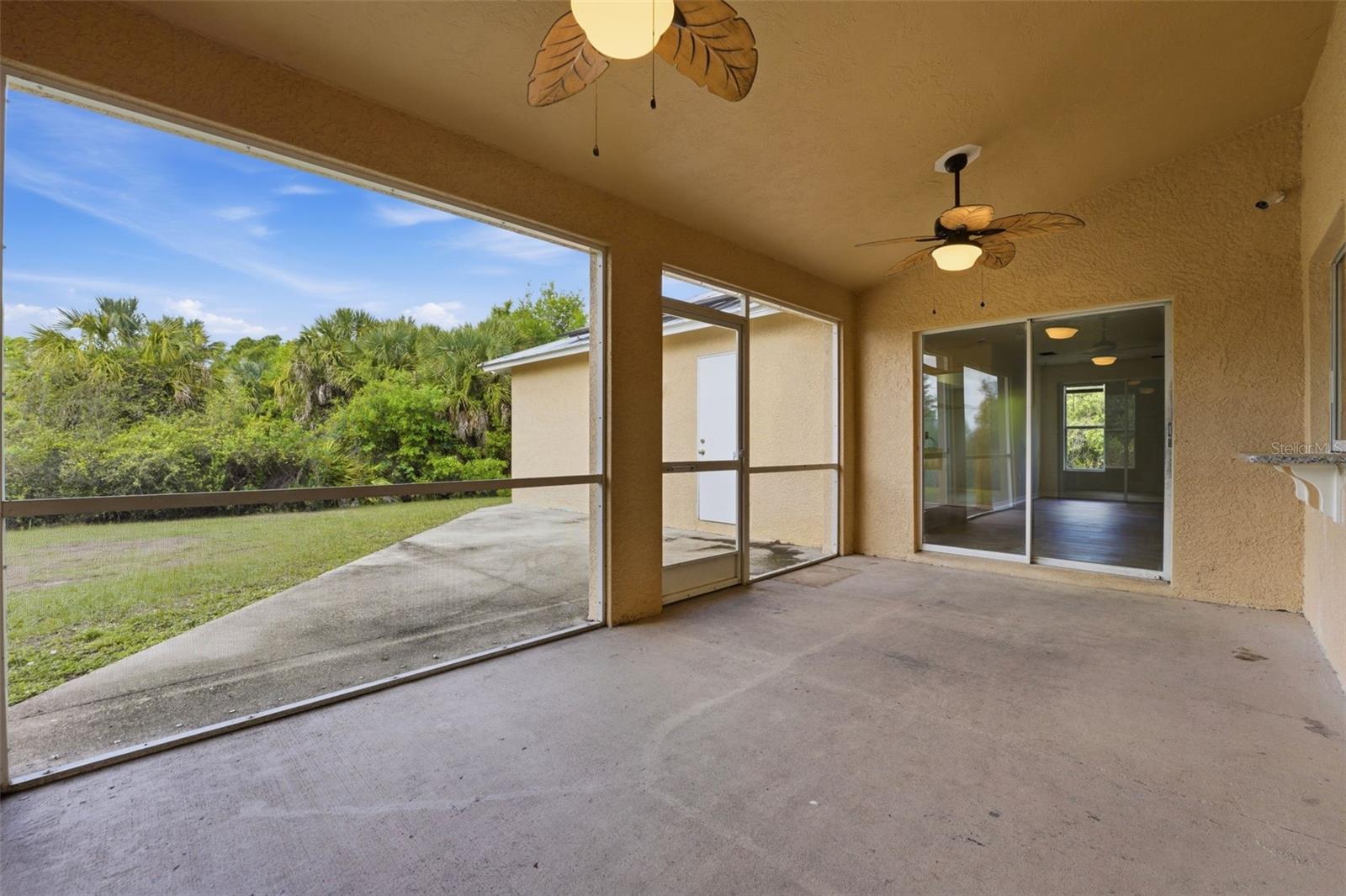 Listing photo id 34 for 2637 Courtland Avenue