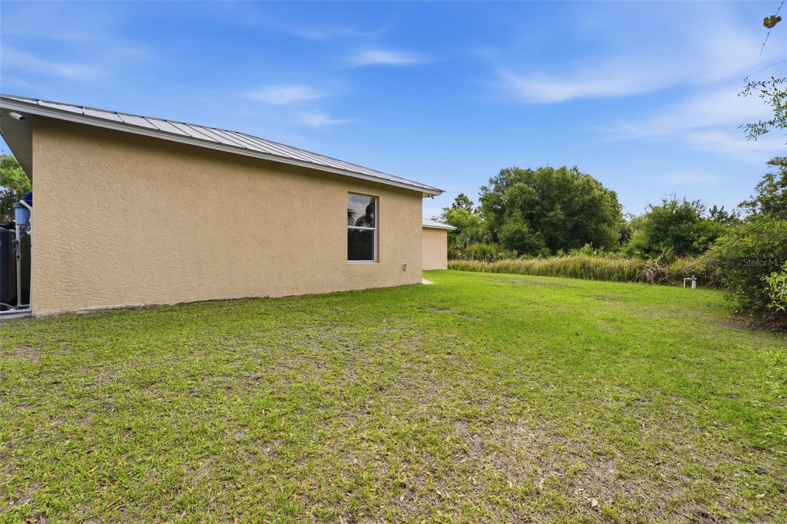 Listing photo id 35 for 2637 Courtland Avenue