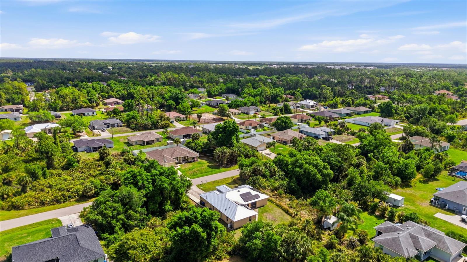 Listing photo id 40 for 2637 Courtland Avenue