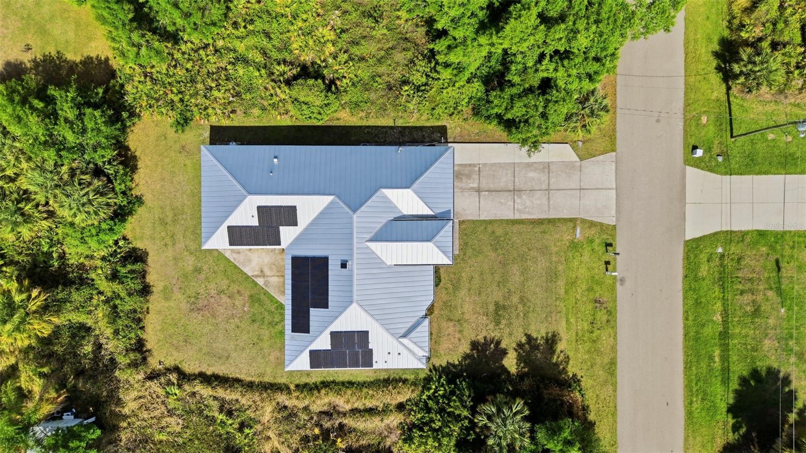 Listing photo id 41 for 2637 Courtland Avenue