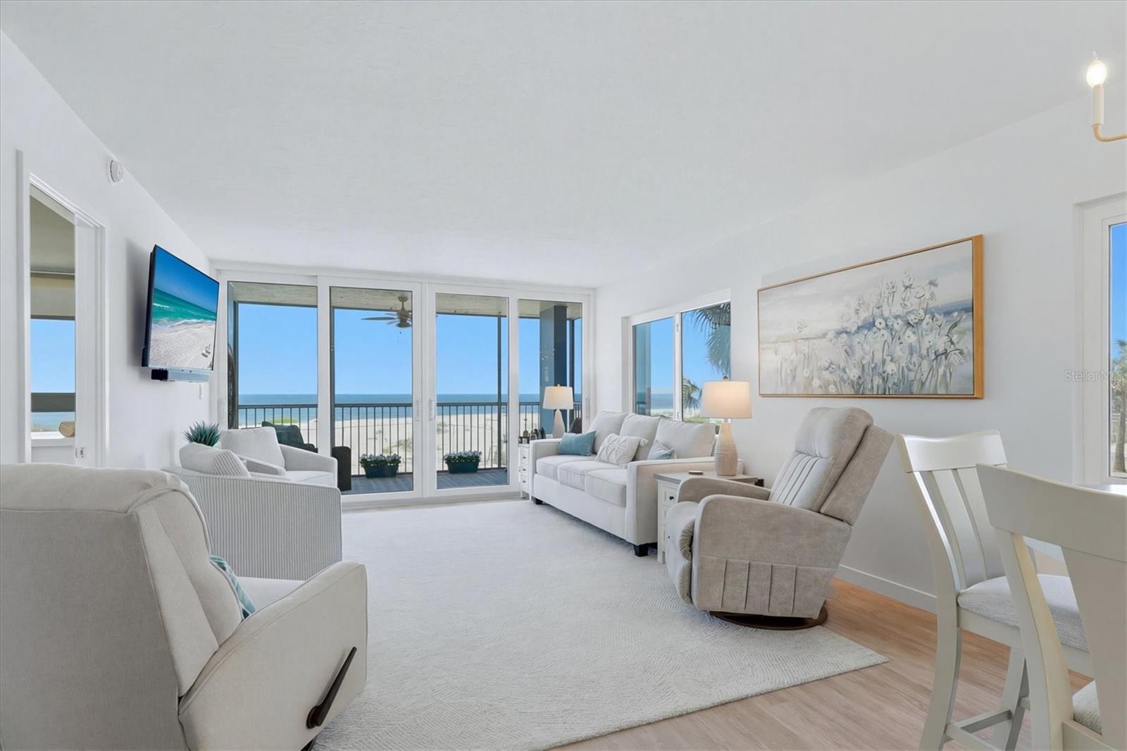 Image 14 of 57 For 555 The Esplanade N 205